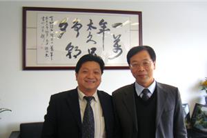 上海证大集团海门滨江置业有限公司总经理（右）会见周洪才总经理